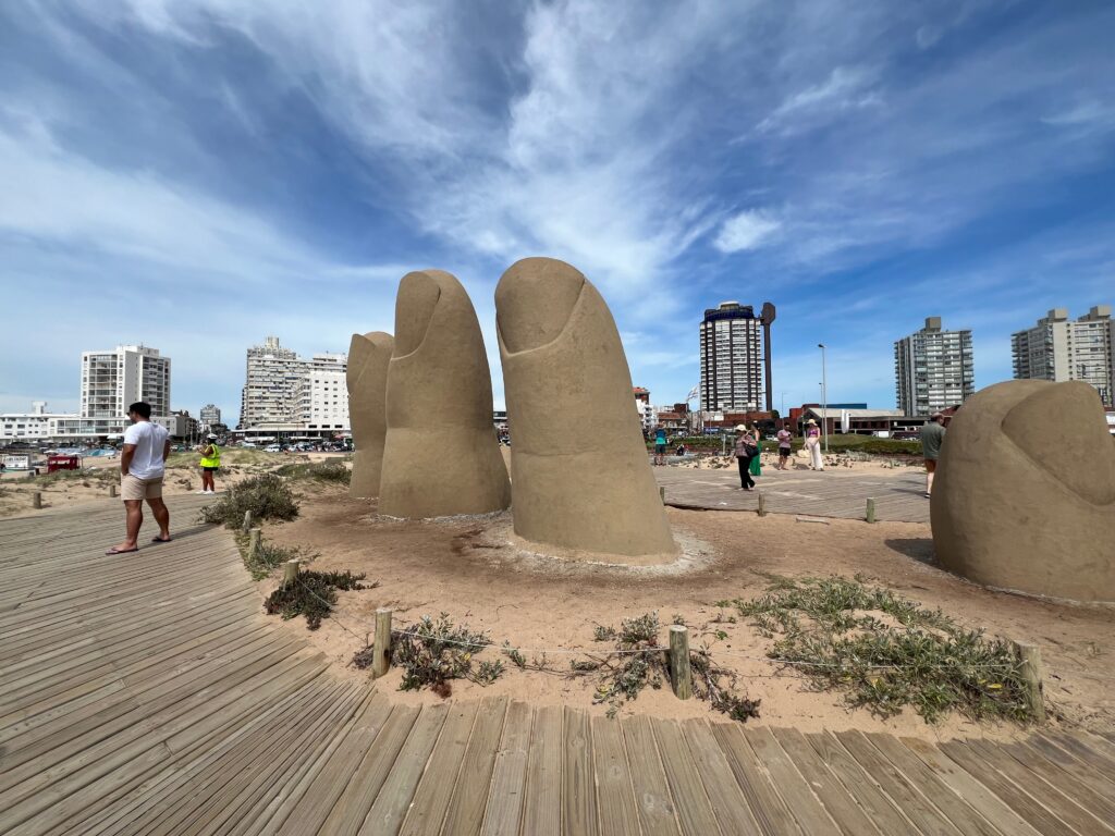 Uruguay- Punta del Este Hand